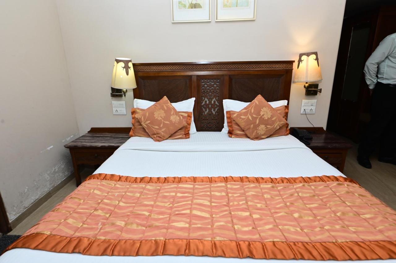Hotel Sai Inn Bombay Esterno foto