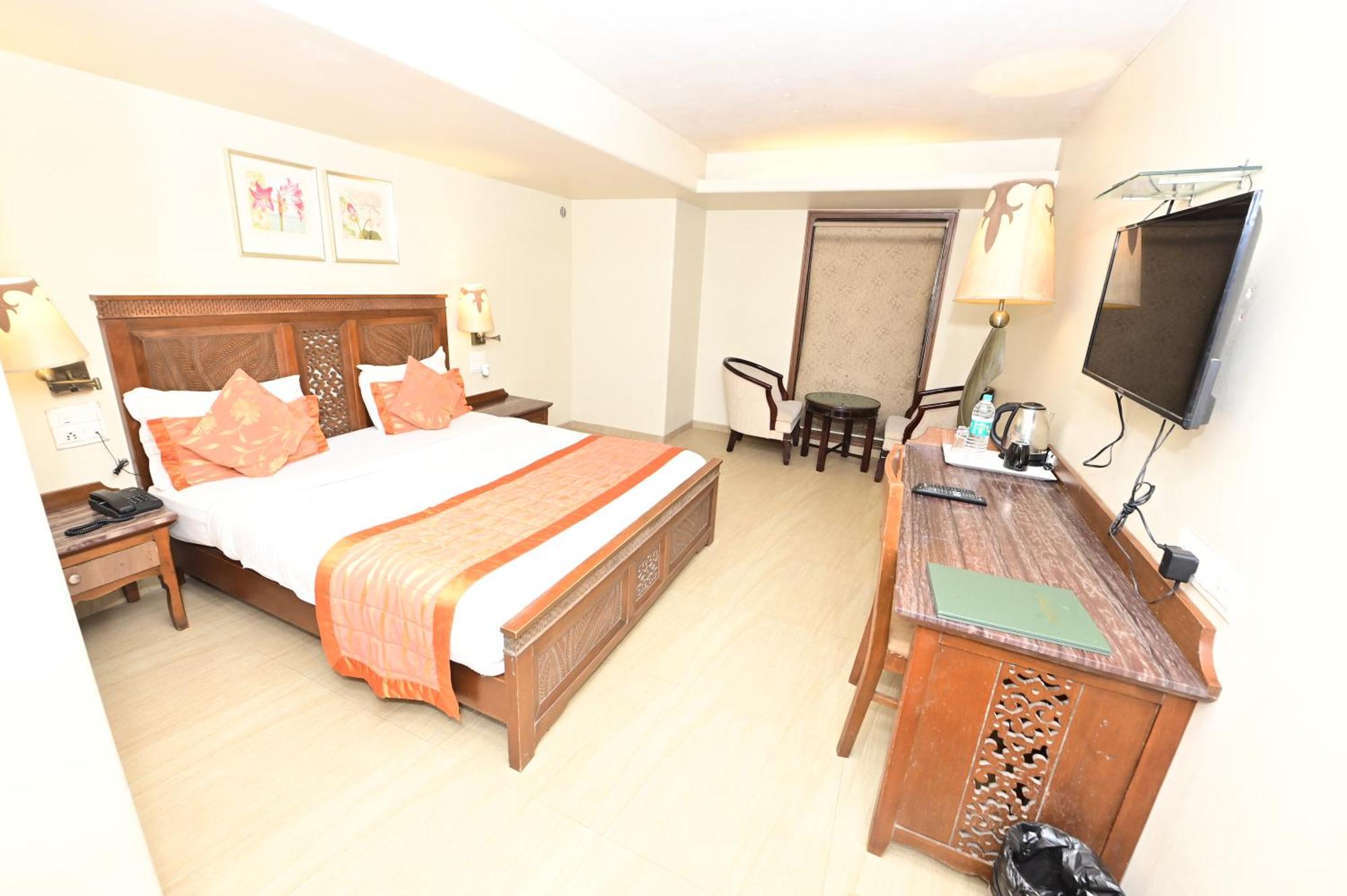 Hotel Sai Inn Bombay Esterno foto