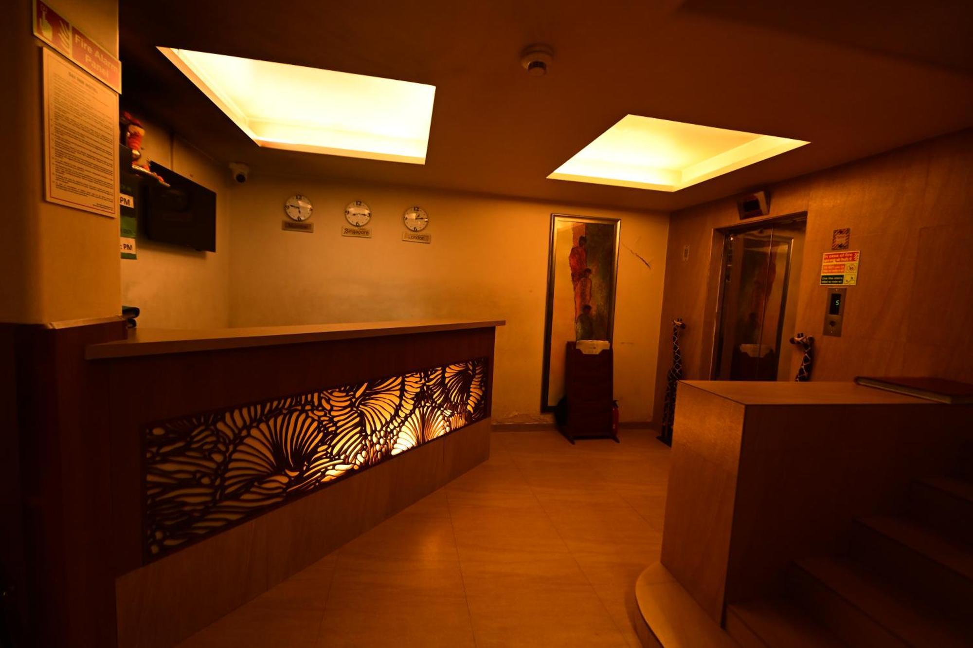 Hotel Sai Inn Bombay Esterno foto